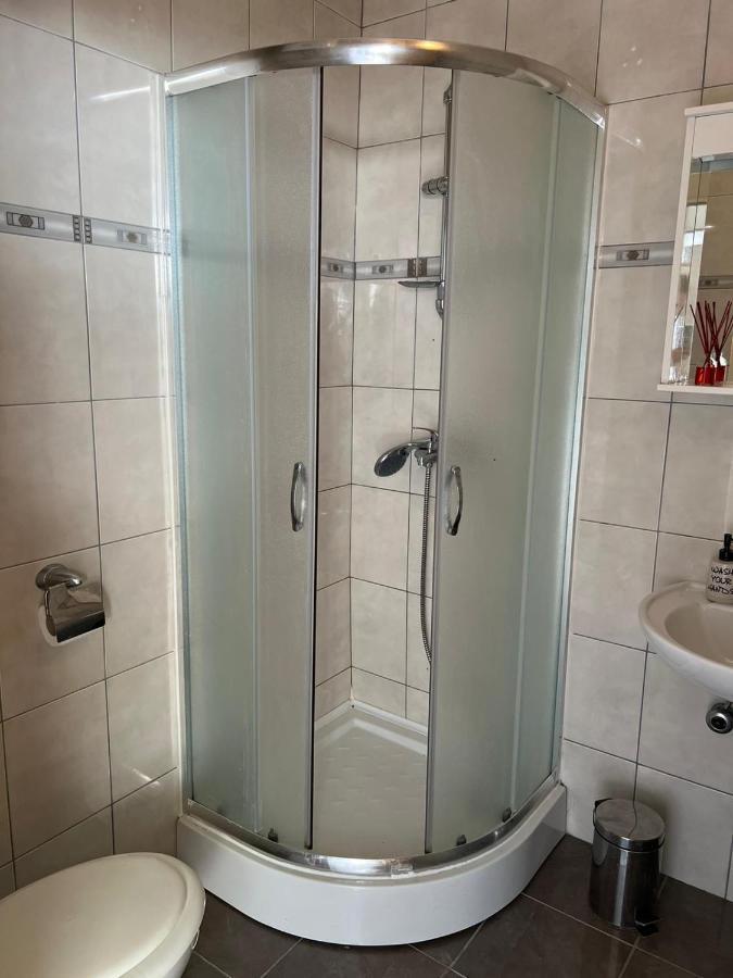 Apartman Robi Appartamento Zara Esterno foto